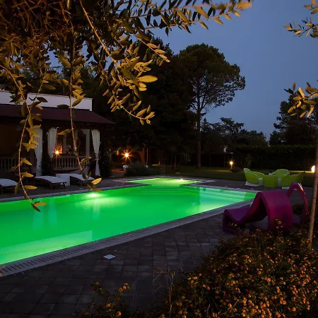 Edda Heated Pool Galatina